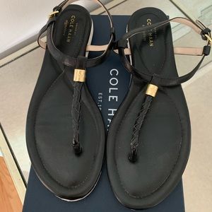 nike sandals with air bubble and straps